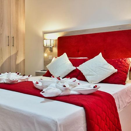 A Bed Of Roses Apartman Marsalforn Kültér fotó