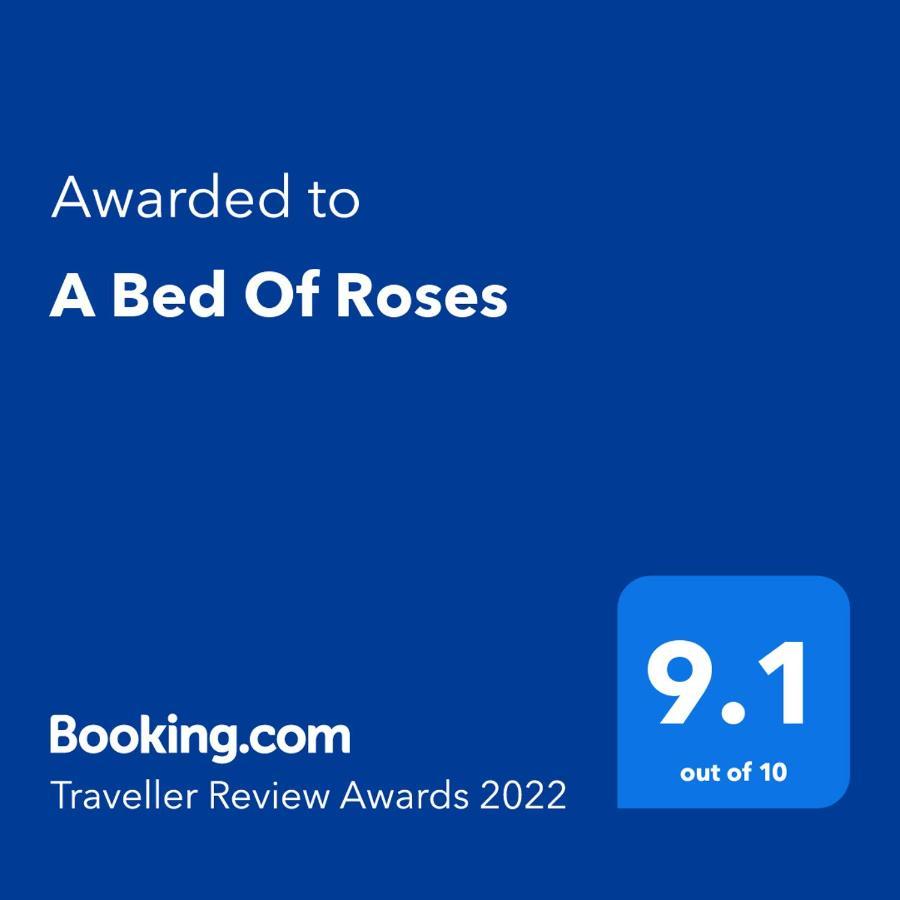 A Bed Of Roses Apartman Marsalforn Kültér fotó
